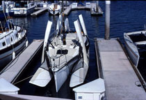 Brazos plegados en el amarre